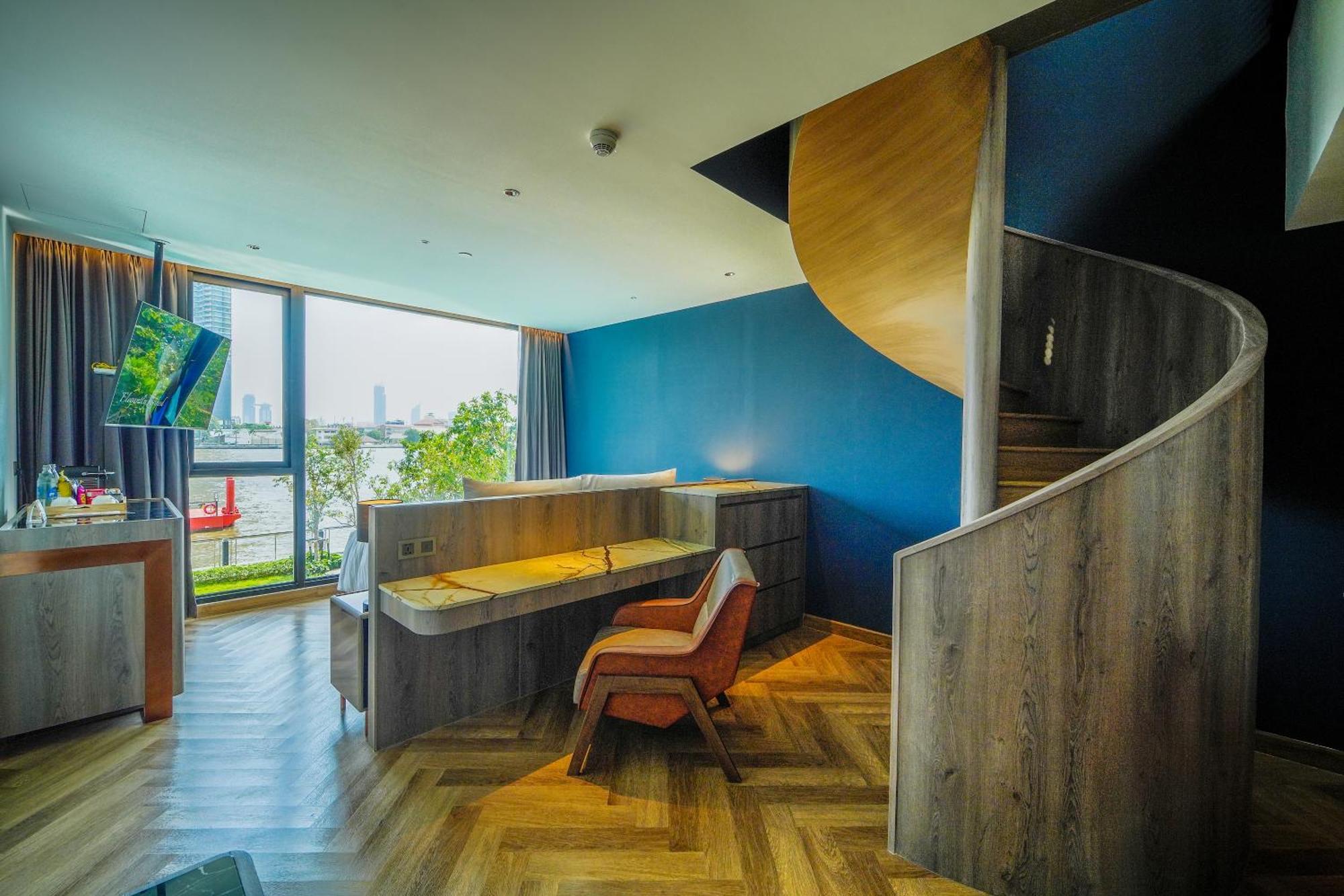 Klong San Duplex Pool Suite Boat & Tuk Tuk Transfer